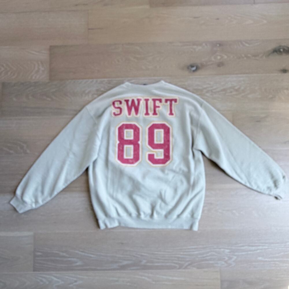 NFL Kansas City In My Chiefs Era Taylor Swift #80 Gildan Sweatshirt Large - Picture 2 of 4